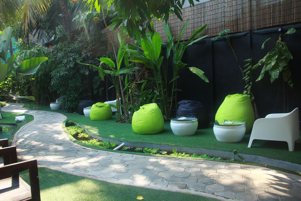 Ashia Hotel & Lounge เสียมราฐ ภายนอก รูปภาพ