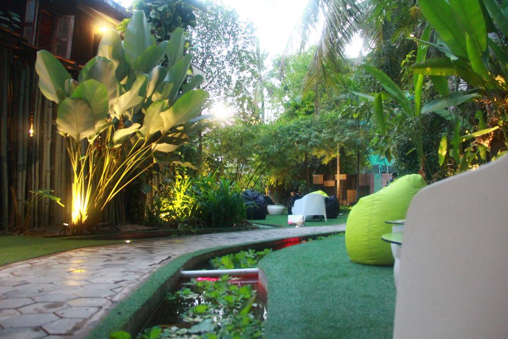 Ashia Hotel & Lounge เสียมราฐ ภายนอก รูปภาพ