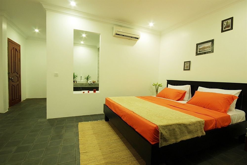 Ashia Hotel & Lounge เสียมราฐ ภายนอก รูปภาพ