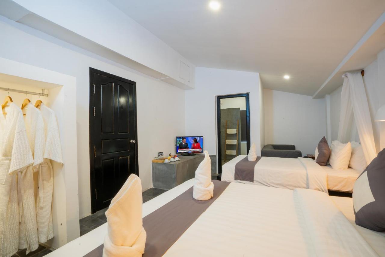 Ashia Hotel & Lounge เสียมราฐ ภายนอก รูปภาพ